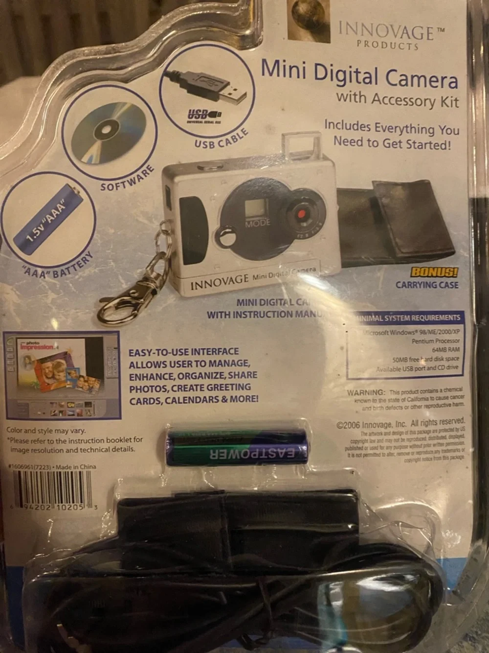 Mini Digital Camera in Silver - Compact 3-in-1 Keychain Camera